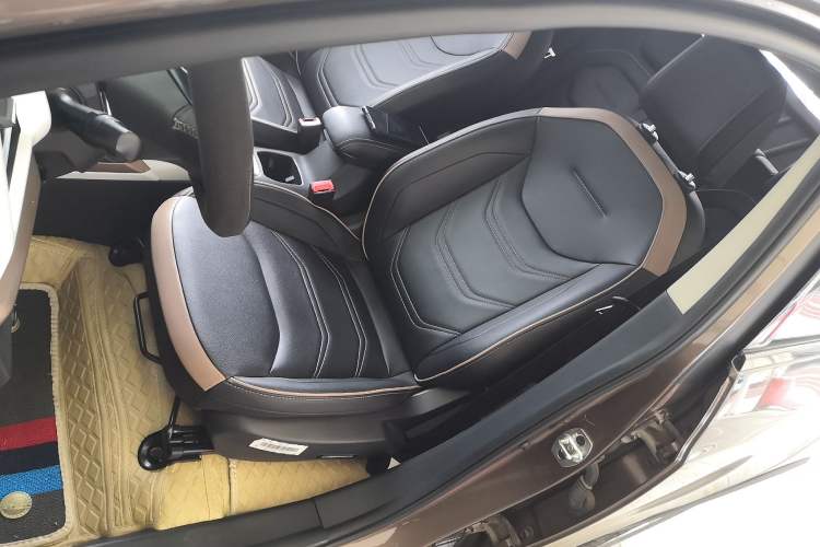 Used SOL E20X 2020 Heartbeat Edition Left Front Seat