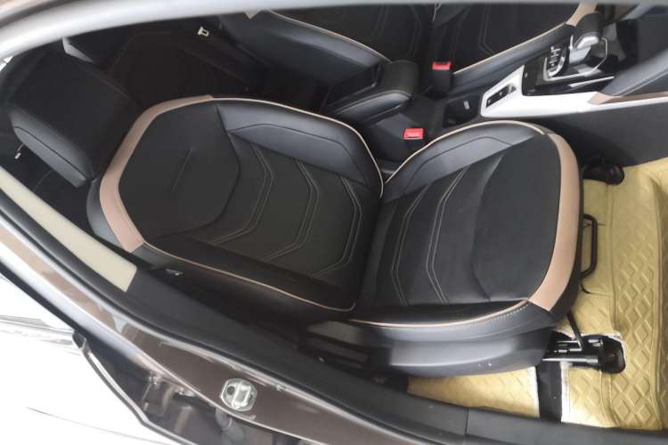 Used SOL E20X 2020 Heartbeat Edition Right Front Seat
