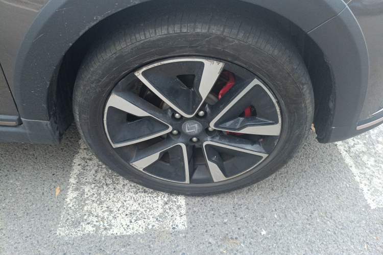 Used SOL E20X 2020 Extraordinary Edition Right Front Wheel Hub