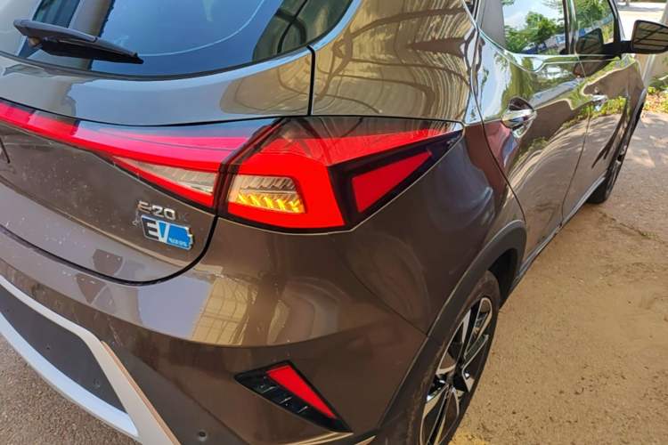 Used SOL E20X 2020 Extraordinary Edition Right Rear Taillight
