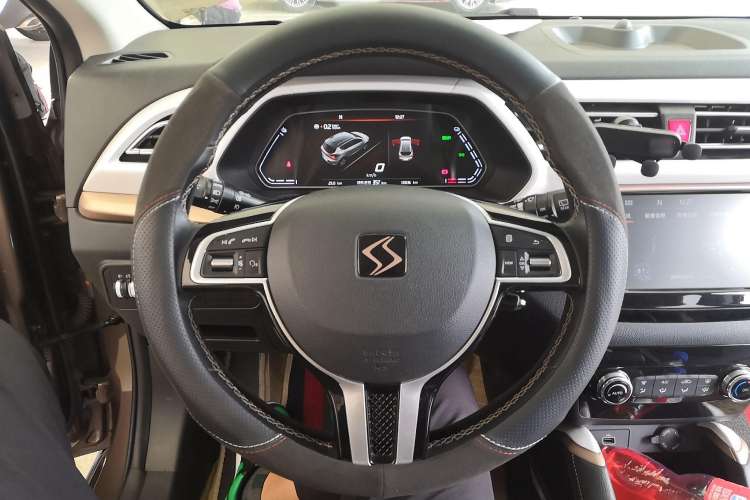 Used SOL E20X 2020 Heartbeat Edition Steering Wheel