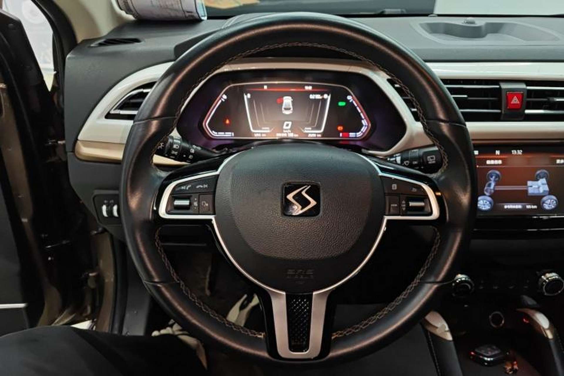 Used SOL E20X 2020 Extraordinary Edition Steering Wheel
