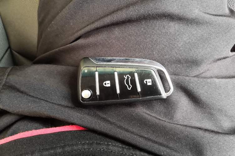 Used SOL E20X 2020 Heartbeat Edition Vehicle Key