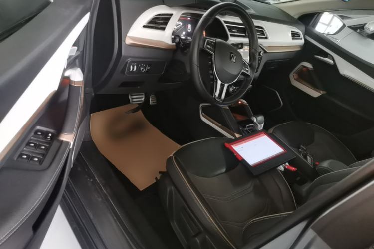 Used SOL E20X 2020 Extraordinary Edition Driver Seat