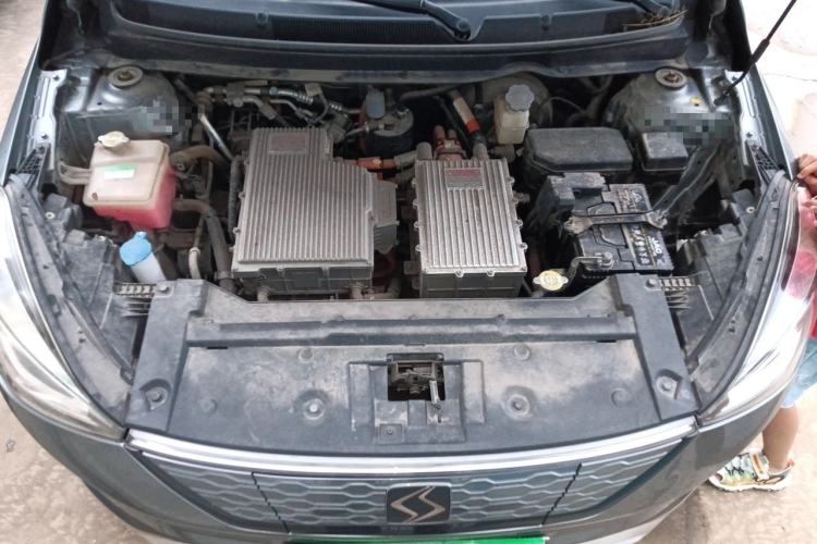 Used SOL E20X 2020 Heartbeat Edition Engine Bay