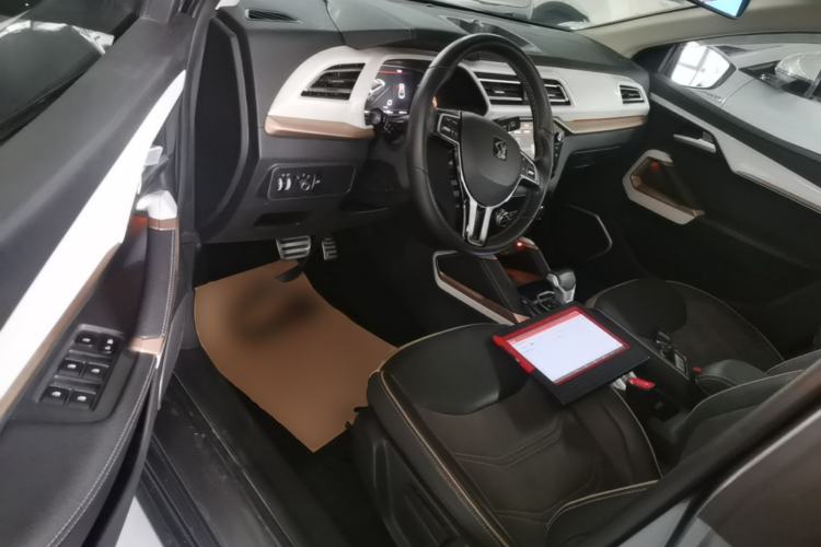 Used SOL E20X 2020 Extraordinary Edition Left Front Seat