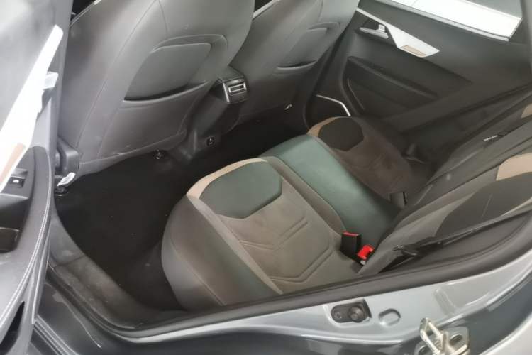 Used SOL E20X 2020 Extraordinary Edition Left Rear Seat