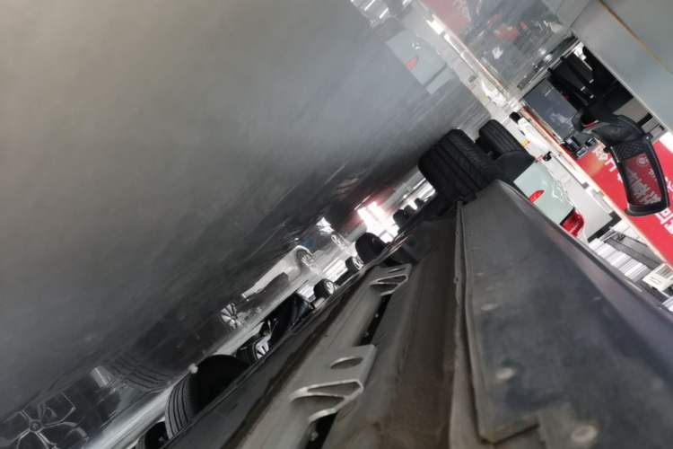 Used SOL E20X 2020 Extraordinary Edition Left Side Sill