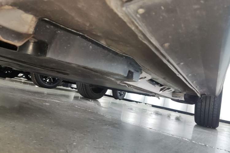 Used SOL E20X 2020 Extraordinary Edition Left Side Sill