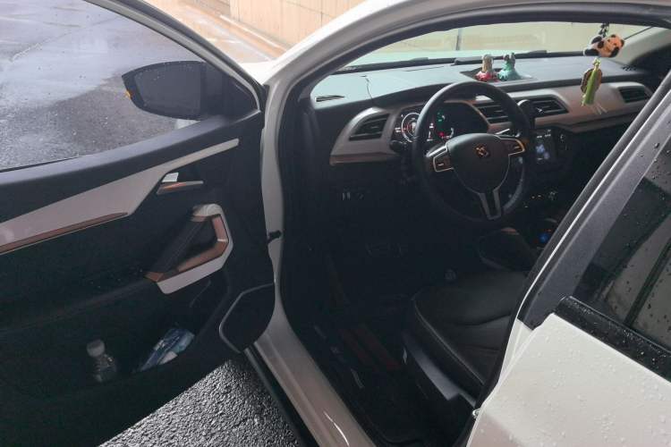 Used SOL E20X 2020 Heartbeat Edition Driver Seat