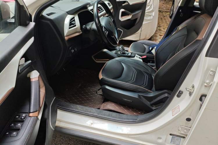 Used SOL E20X 2020 Heartbeat Edition Driver Seat