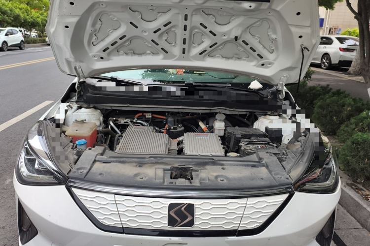 Used SOL E20X 2020 Extraordinary Edition Engine Bay