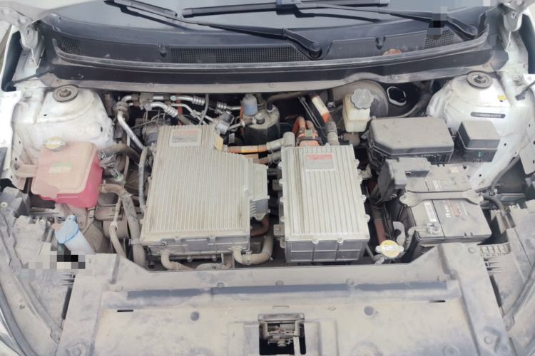 Used SOL E20X 2020 Heartbeat Edition Engine Bay