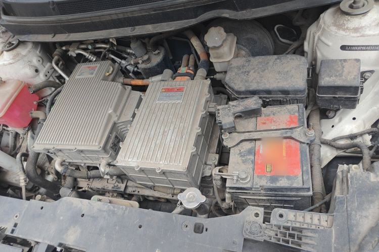 Used SOL E20X 2020 Heartbeat Edition Engine Bay Left