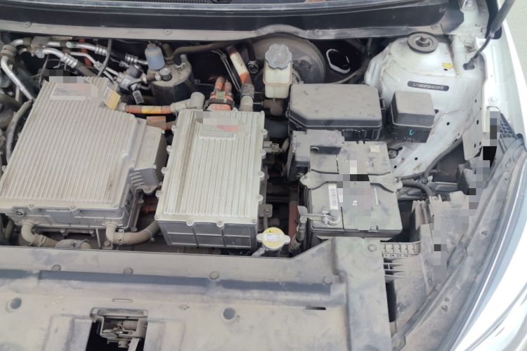 Used SOL E20X 2020 Heartbeat Edition Engine Bay Left
