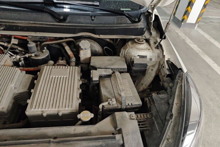 Used SOL E20X 2020 Heartbeat Edition Engine Bay Left