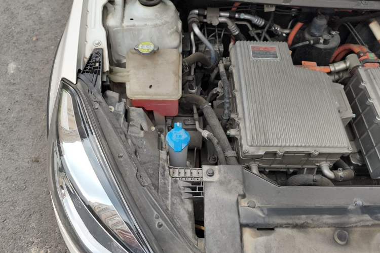 Used SOL E20X 2020 Extraordinary Edition Engine Bay Right