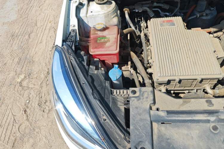 Used SOL E20X 2020 Extraordinary Edition Engine Bay Right