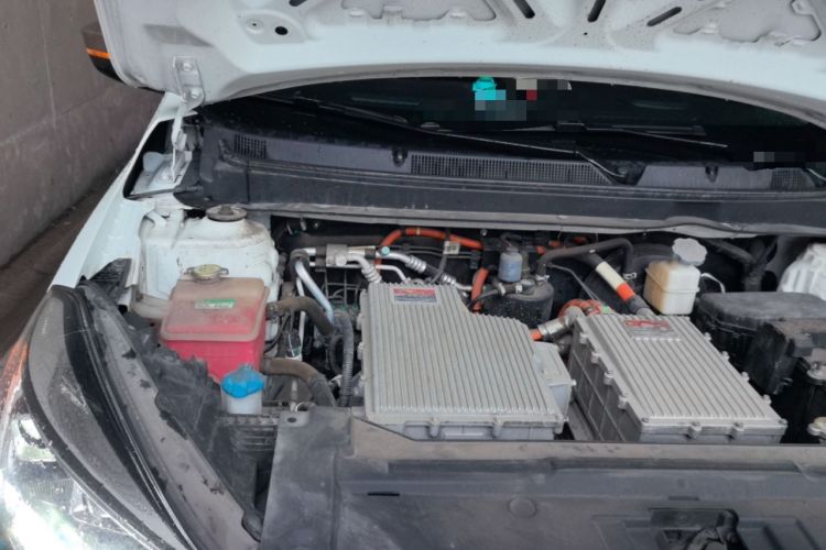 Used SOL E20X 2020 Heartbeat Edition Engine Bay Right