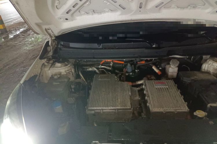 Used SOL E20X 2020 Heartbeat Edition Engine Bay Right