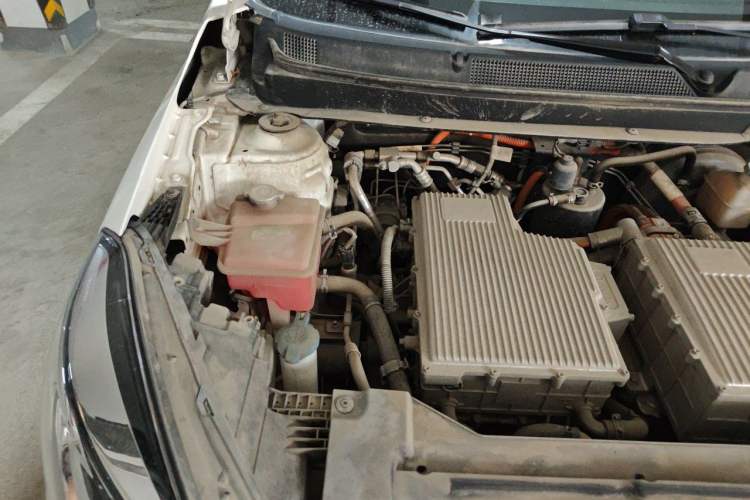 Used SOL E20X 2020 Heartbeat Edition Engine Bay Right