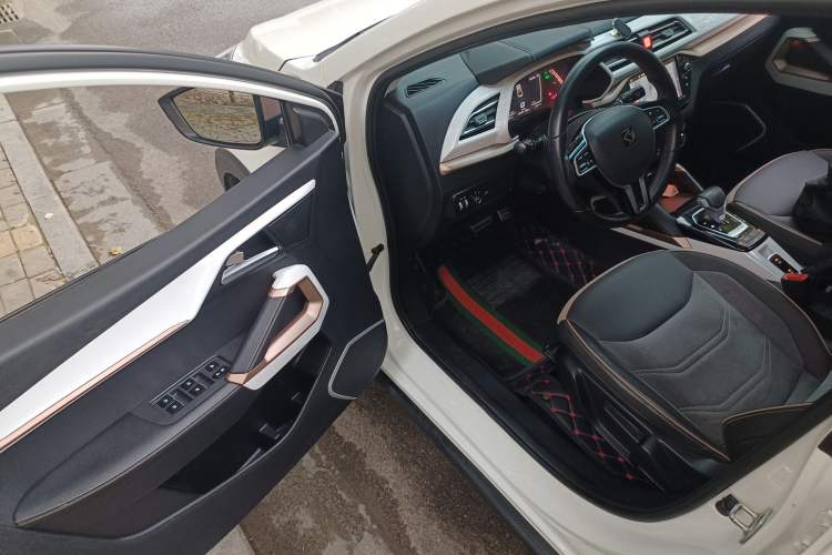 Used SOL E20X 2020 Extraordinary Edition Interior 3