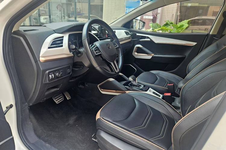 Used SOL E20X 2020 Heartbeat Edition Interior 6