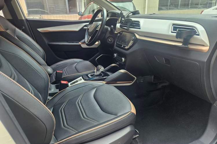 Used SOL E20X 2020 Heartbeat Edition Interior 9