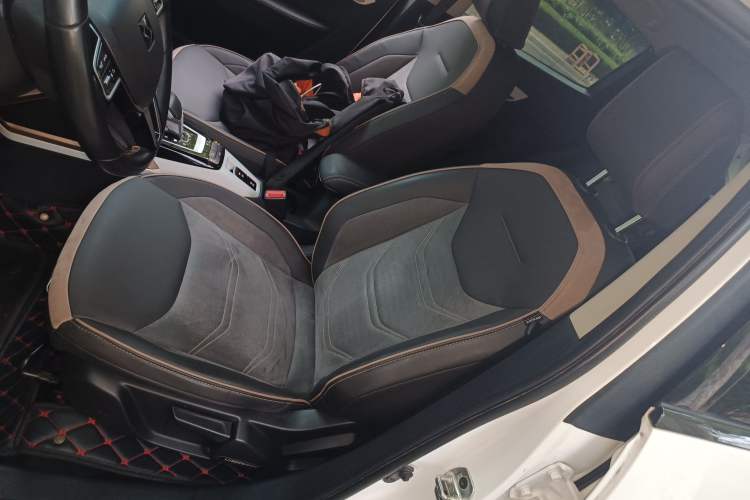 Used SOL E20X 2020 Extraordinary Edition Left Front Seat