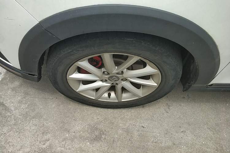 Used SOL E20X 2020 Heartbeat Edition Left Front Wheel Hub