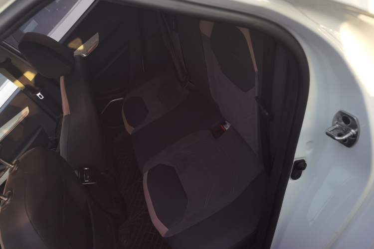 Used SOL E20X 2020 Extraordinary Edition Left Rear Seat