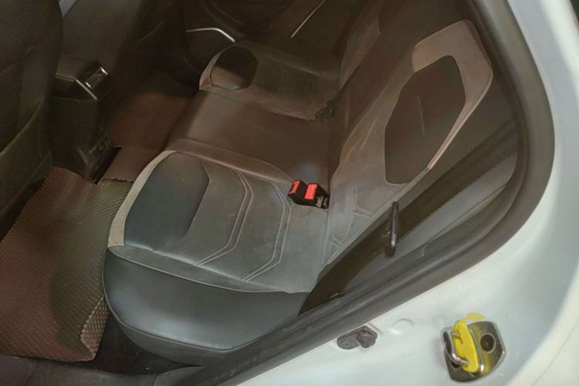 Used SOL E20X 2020 Extraordinary Edition Left Rear Seat