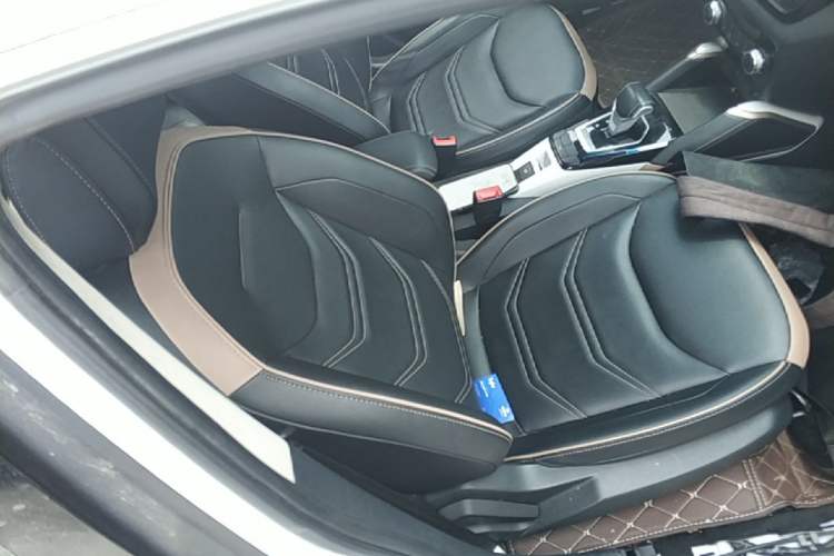 Used SOL E20X 2020 Heartbeat Edition Right Front Seat