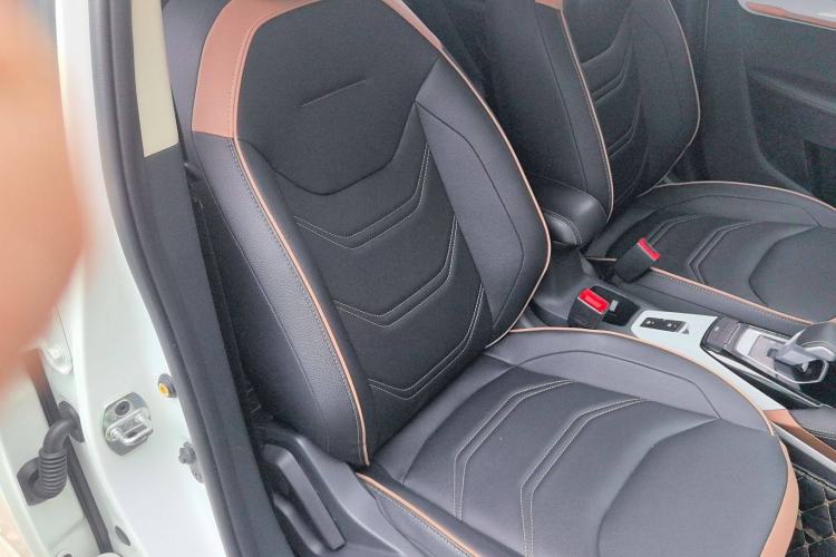 Used SOL E20X 2020 Heartbeat Edition Right Front Seat