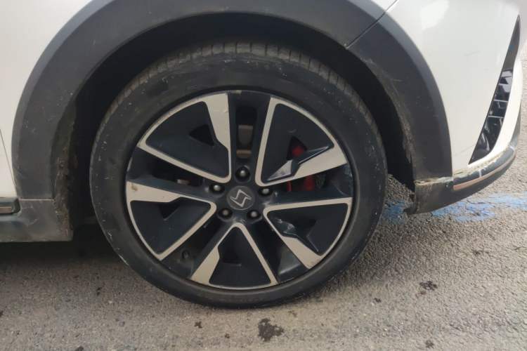 Used SOL E20X 2020 Extraordinary Edition Right Front Wheel Hub