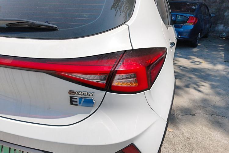 Used SOL E20X 2020 Heartbeat Edition Right Rear Taillight