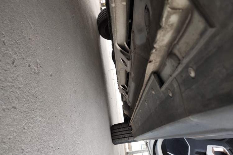 Used SOL E20X 2020 Extraordinary Edition Right Side Sill