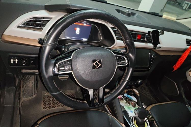 Used SOL E20X 2020 Heartbeat Edition Steering Wheel