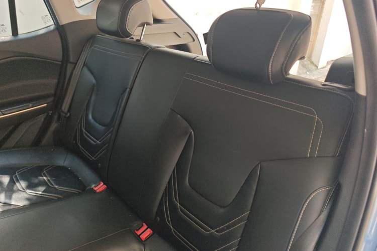 Used SOL E40X 2021 Silver Armor Edition Interior 4