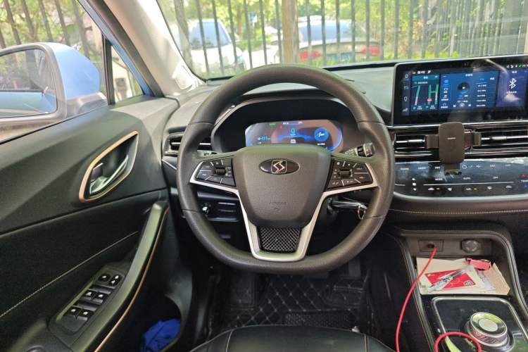 Used SOL E40X 2021 Silver Armor Edition Steering Wheel
