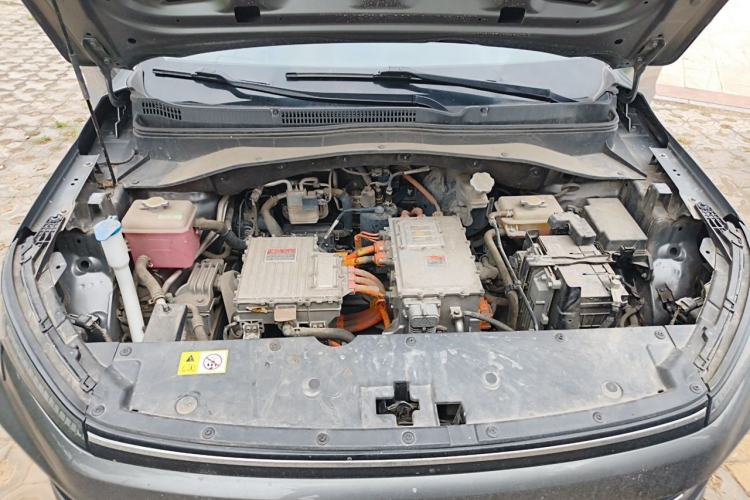 Used SOL E40X 2021 Golden Armor Edition Engine Bay