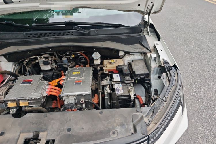 Used SOL E40X 2021 Silver Armor Edition Engine Bay Left