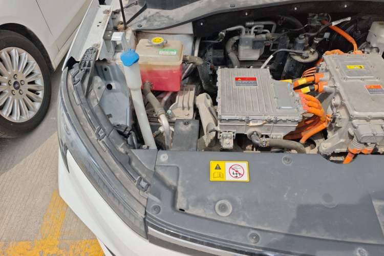 Used SOL E40X 2021 Golden Armor Edition Engine Bay Right