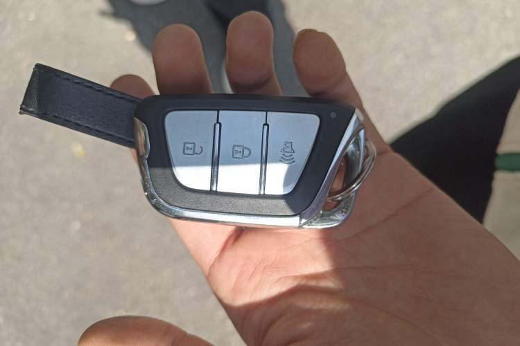Used SOL E40X 2021 Golden Armor Edition Interior 1