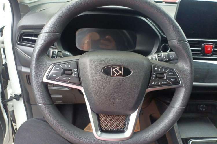 Used SOL E40X 2021 Silver Armor Edition Interior 2