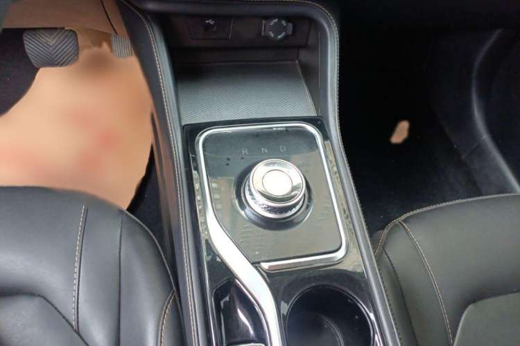 Used SOL E40X 2021 Silver Armor Edition Interior 4