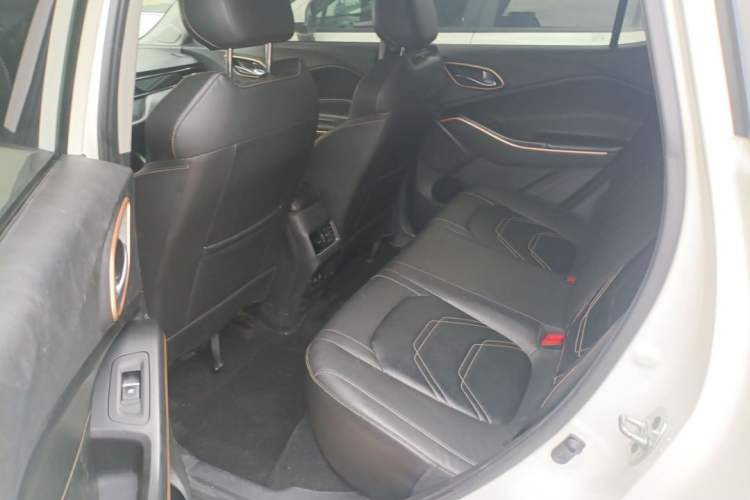 Used SOL E40X 2021 Silver Armor Edition Interior 6