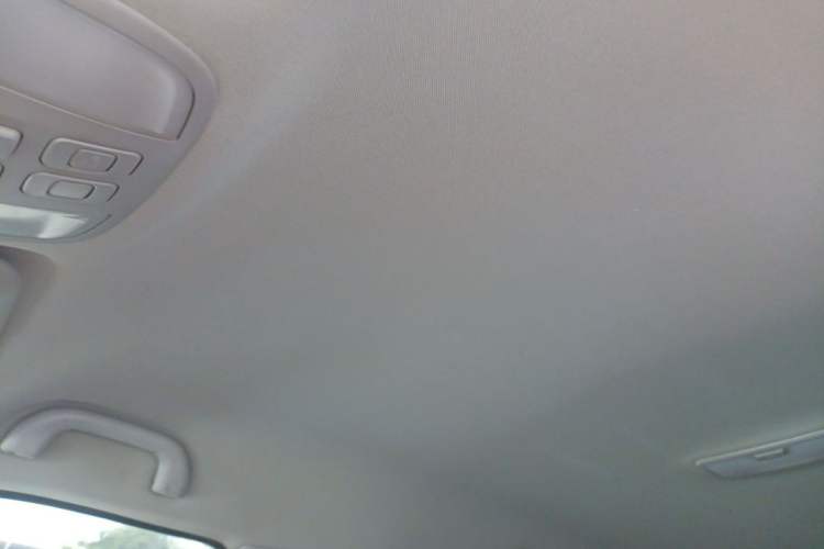 Used SOL E40X 2021 Silver Armor Edition Interior 7