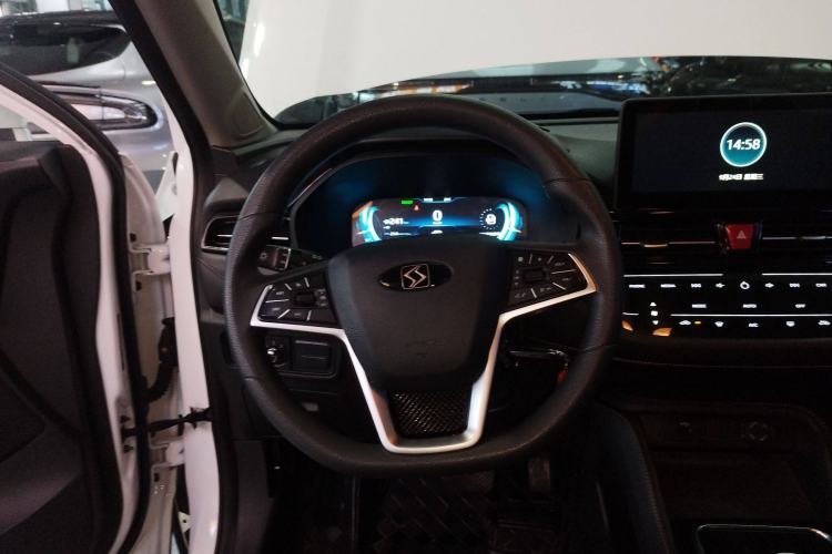 Used SOL E40X 2021 Silver Armor Edition Steering Wheel