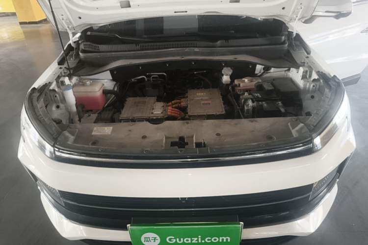 Used SOL E40X 2022 Official Edition Engine Bay
